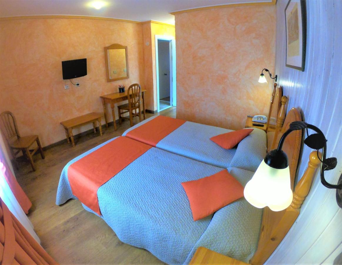 Sorrosal Hotel Broto Exterior photo